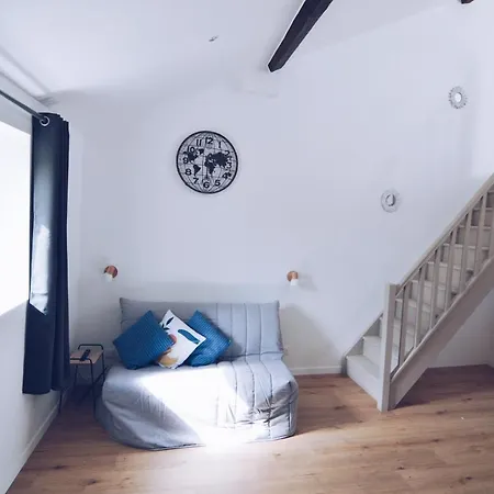 Lsquare-residence